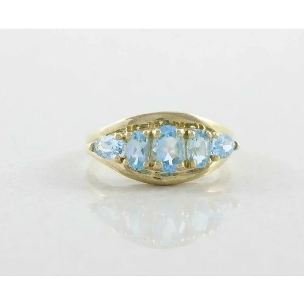 10k Yellow Gold Natural Blue Topaz Ring Size 6 1/4